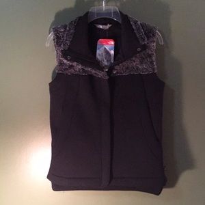 The North Face sleeveless vest - Women’s Size S